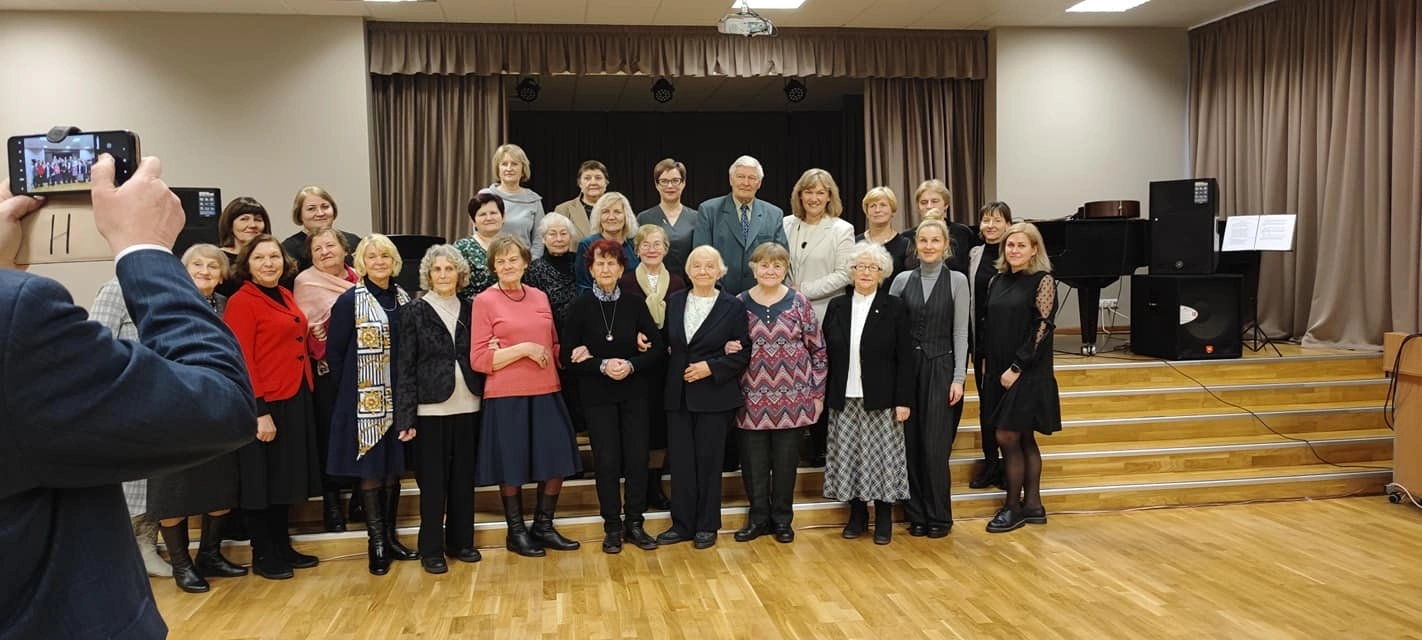 ,,Šaltinyje“ – trijų mokytojų kartų susitikimas