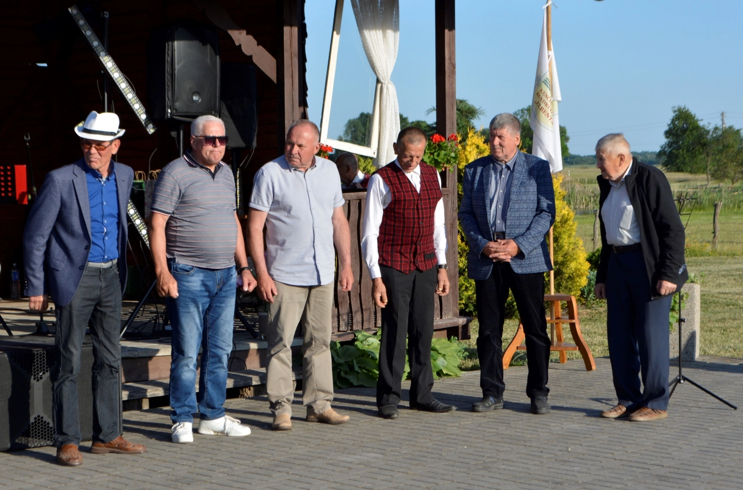 Antaninių šventė Kęsčiuose – pirmoji pradalgė ir gardžiausio sūrio rinkimai