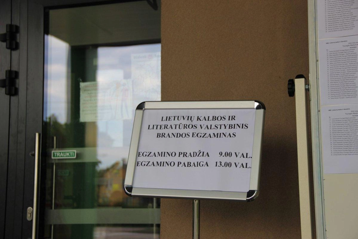 Artėja laikas abiturientams galutinai apsispręsti dėl brandos egzaminų
