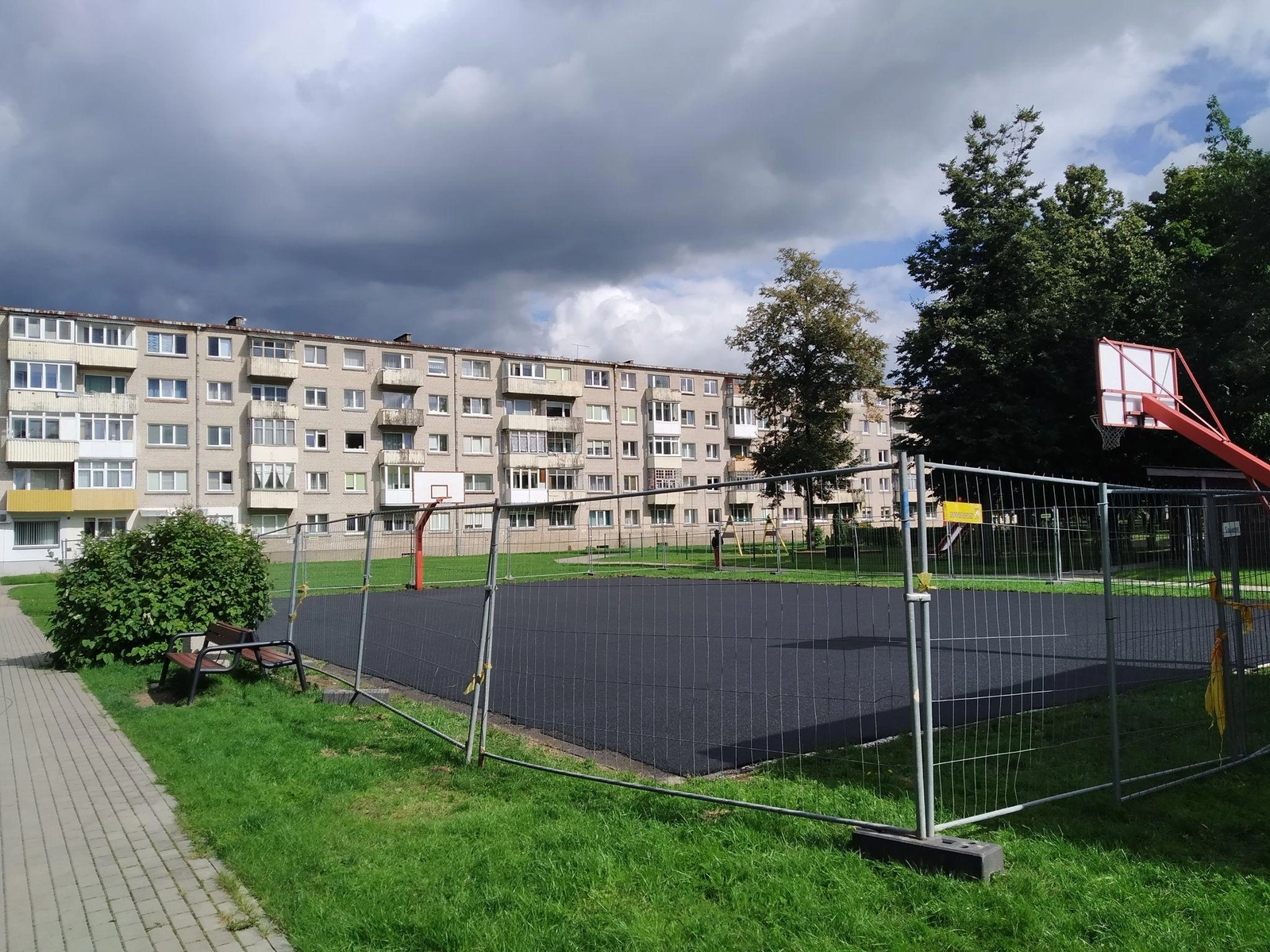 Atnaujinamos miesto krepšinio aikštelės