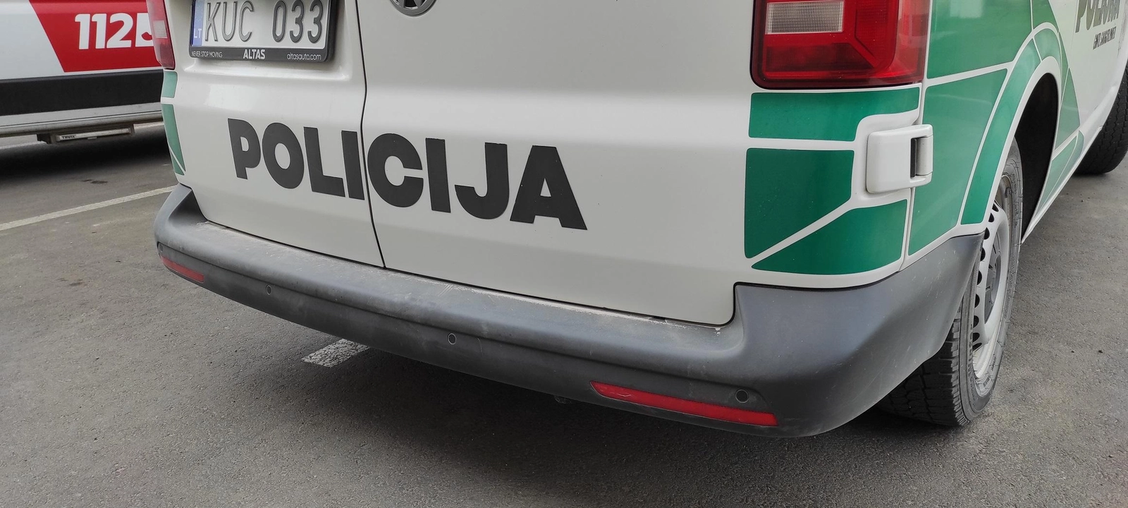 Autoįvykis baigėsi laimingai: partrenkta senjora sužalojimų nepatyrė