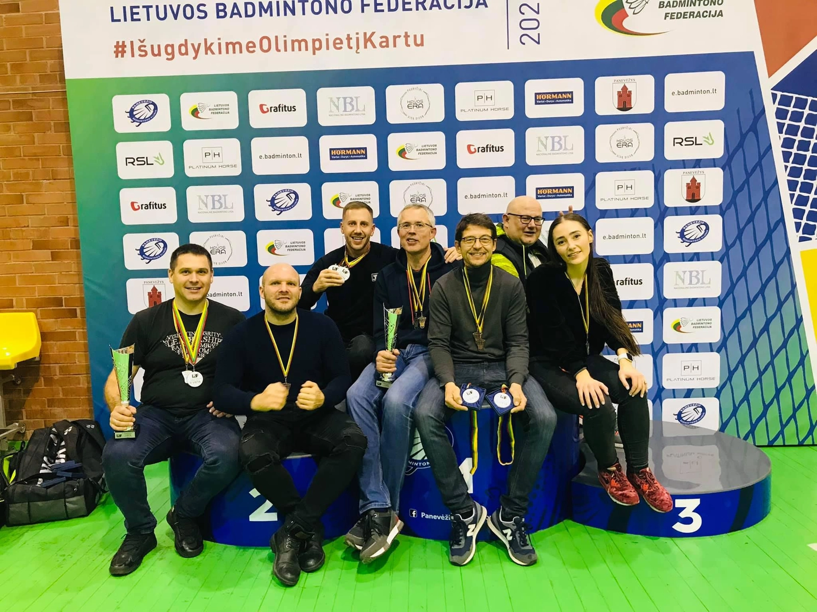 Badmintono turnyre – medalių lietus
