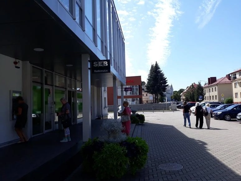 COVID-19: sergamumas auga, užsiregistruoti privalomam testui vis sudėtingiau