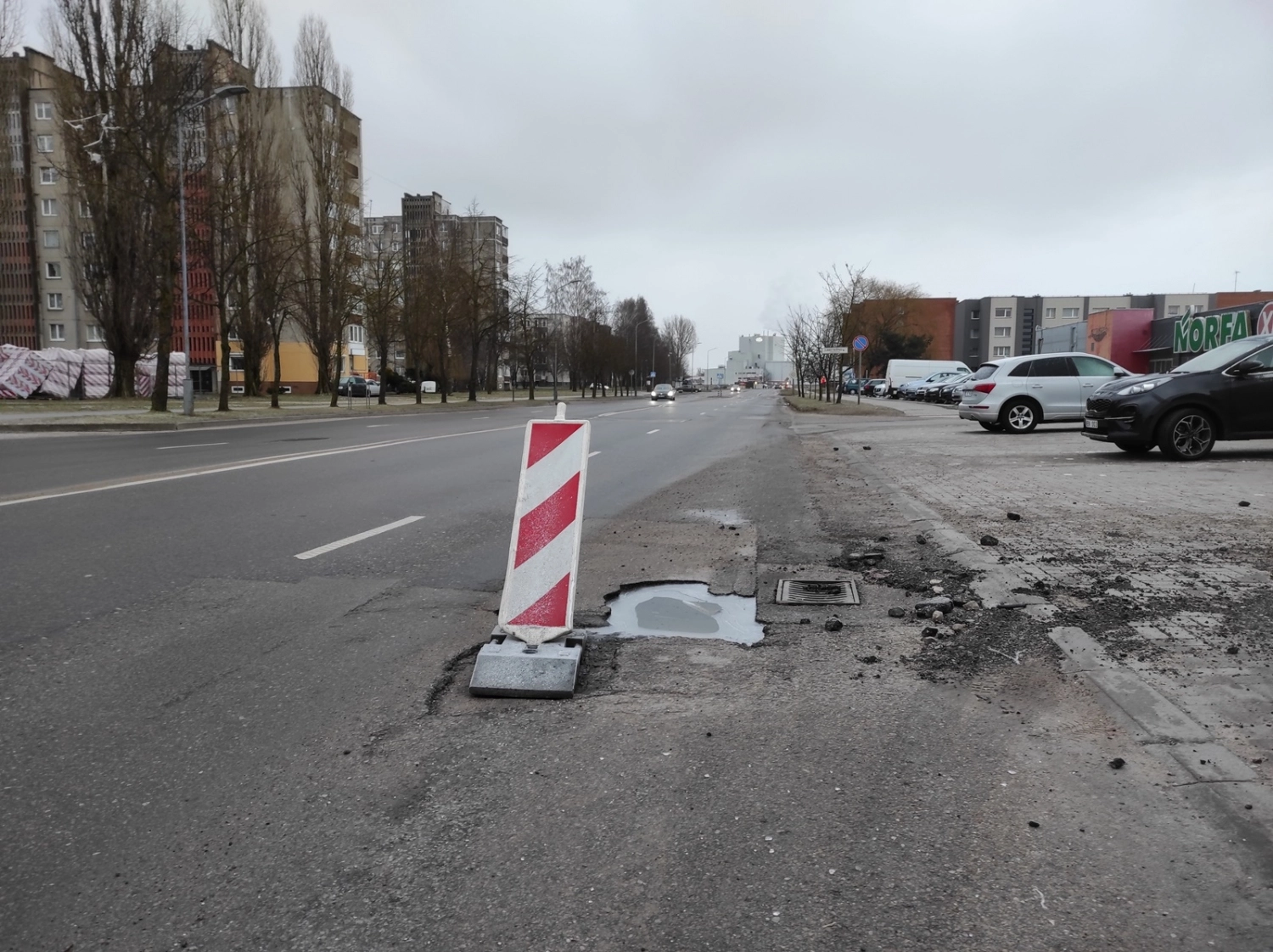 Dėl prastos kelio dangos apgadinote automobilį? Žala gali būti atlyginta