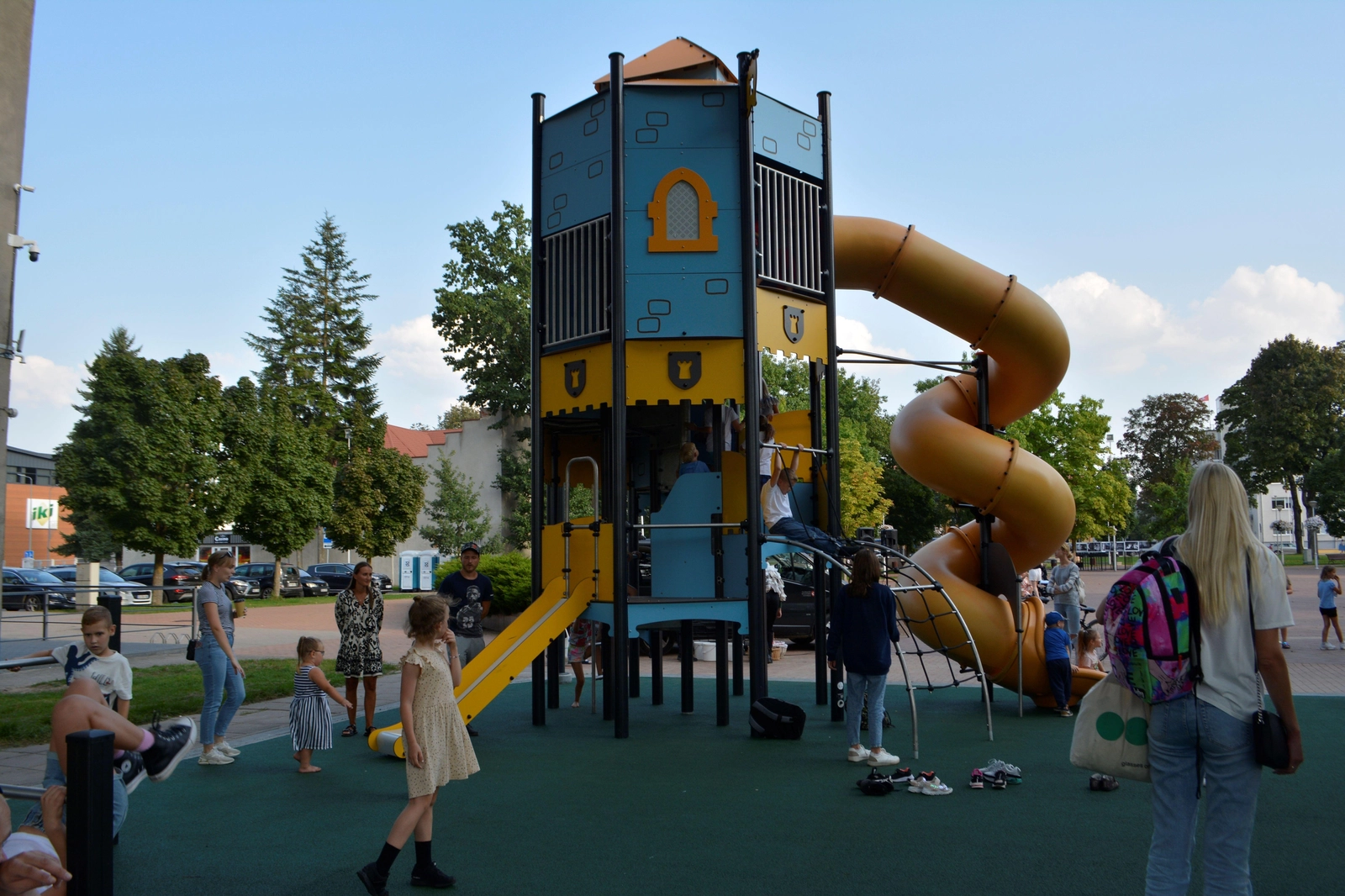 Džiaugsmas vaikams – atnaujinta žaidimų aikštelė
