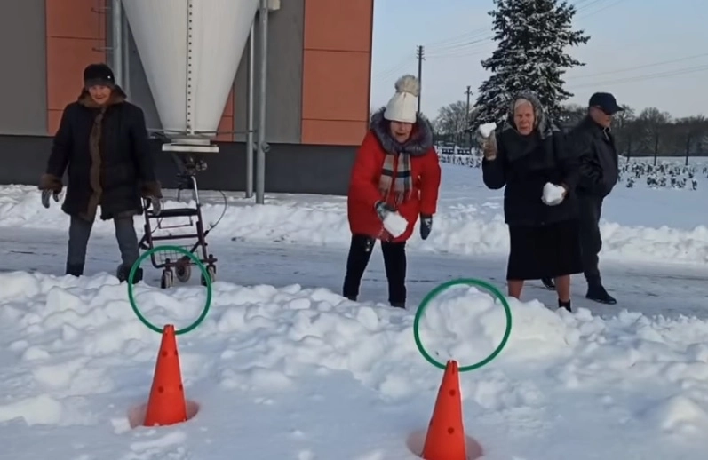 Eilės į globos namus laukia 14 senjorų