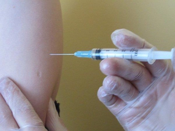 Ekspertai pateikė rekomendacijas dėl skiepijimo trečiąja vakcinos doze