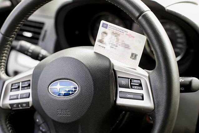 Fizinio vairuotojo pažymėjimo greitai nebereikės – VRM,