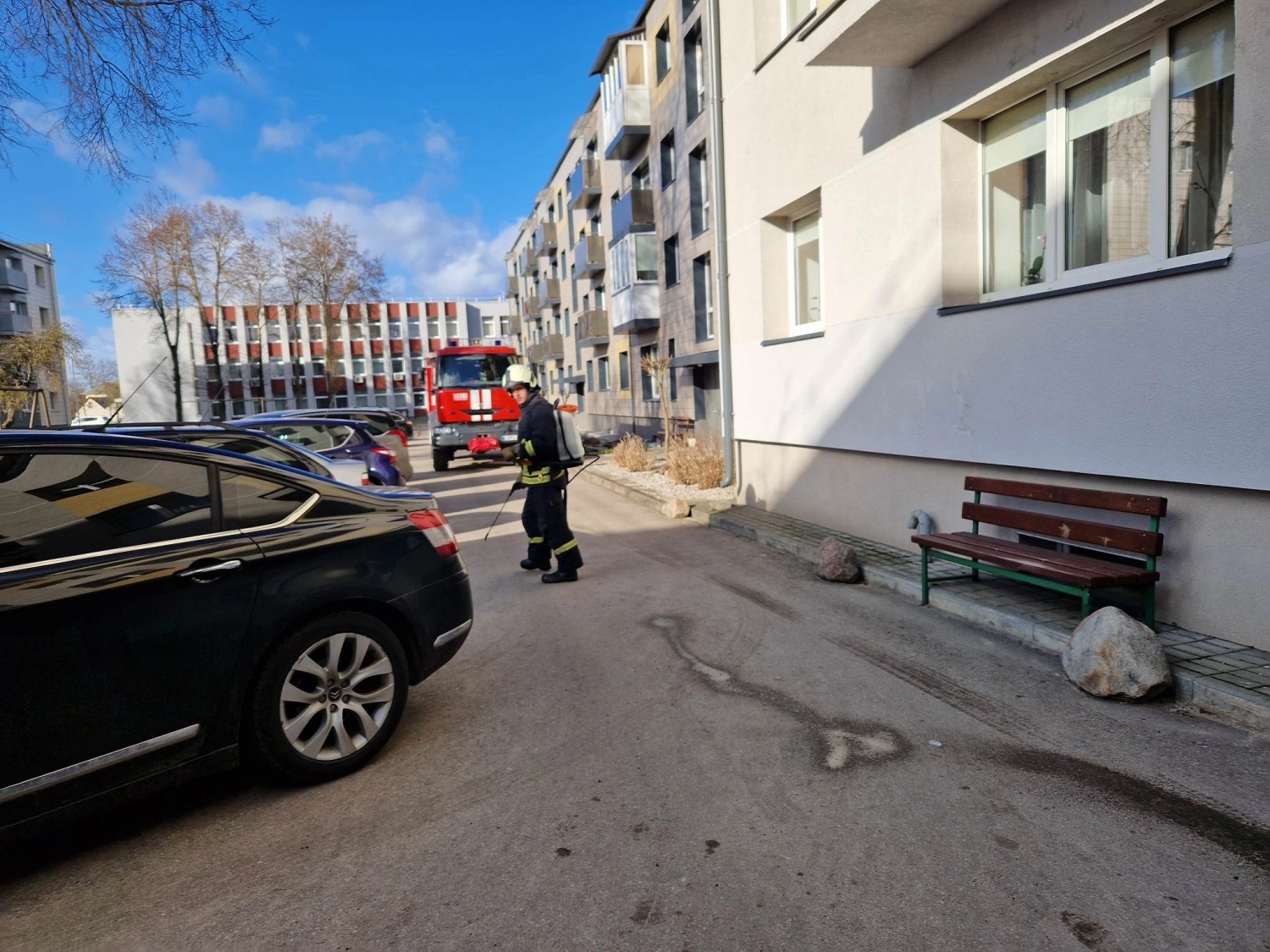 Iš automobilio išsiliejo degalai