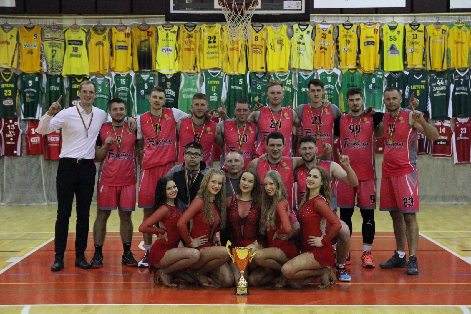 Jubiliejiniame krepšinio finale triumfavo „Fortūna“