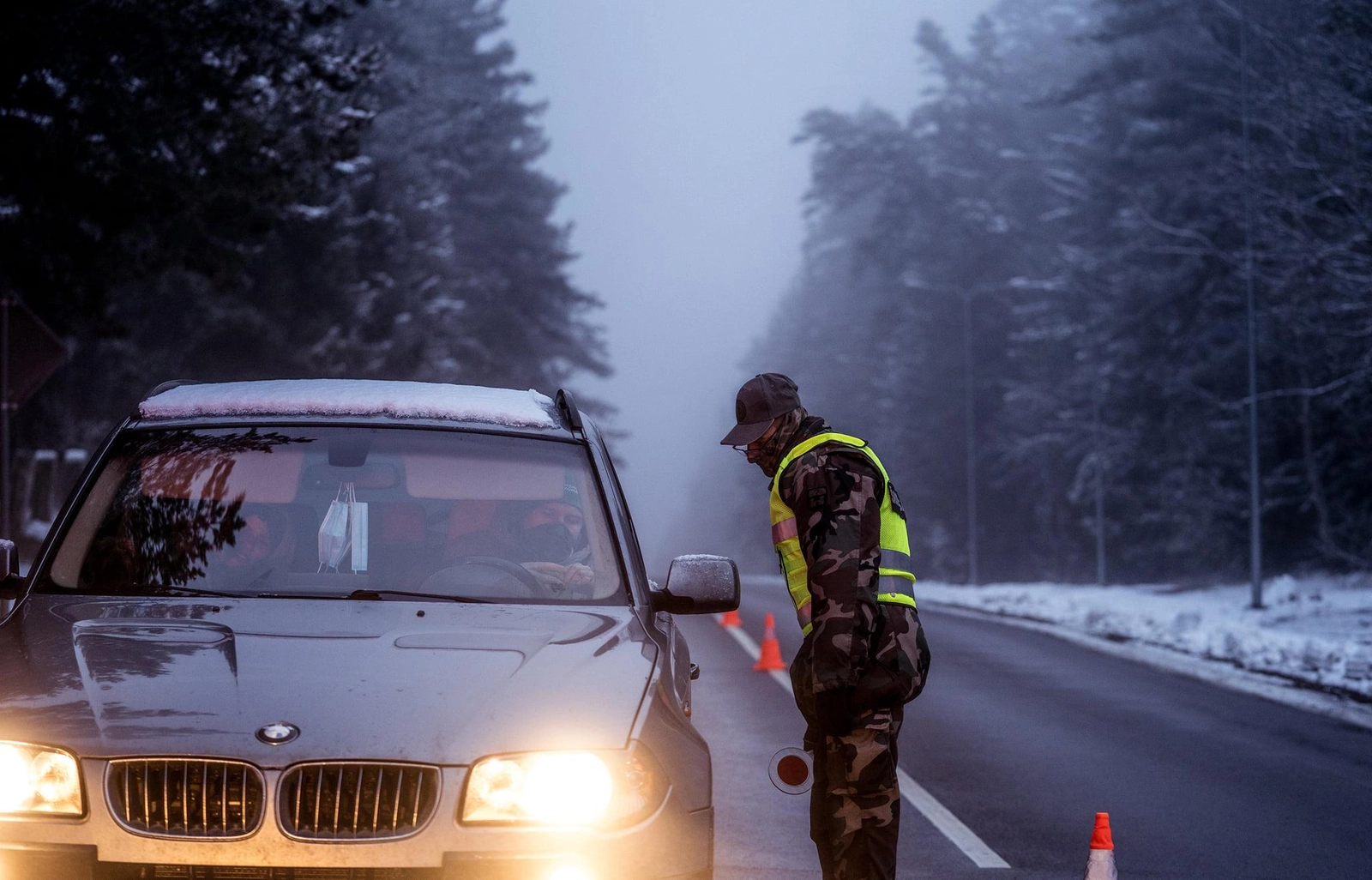 Judėjimo kontrolės postuose patikrinta beveik 2 tūkst. transporto priemonių