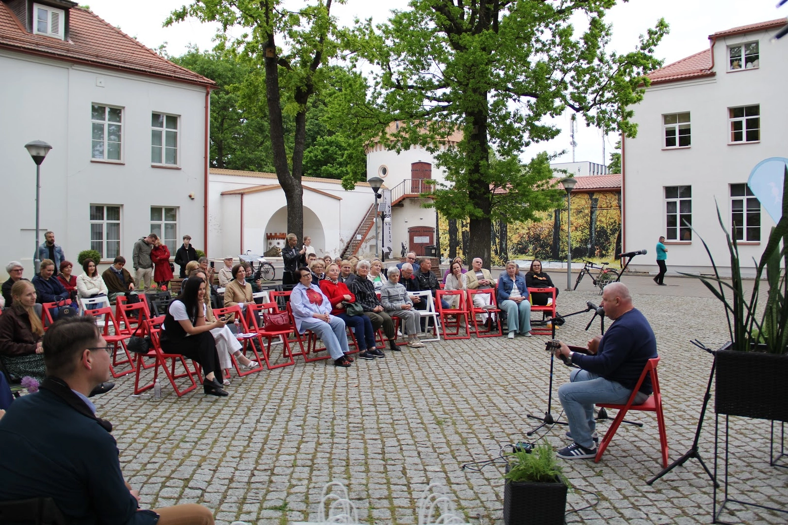 Kai pavasaris suskamba eilėmis – 25-asis „Poezijos pavasaris“ Tauragėje!