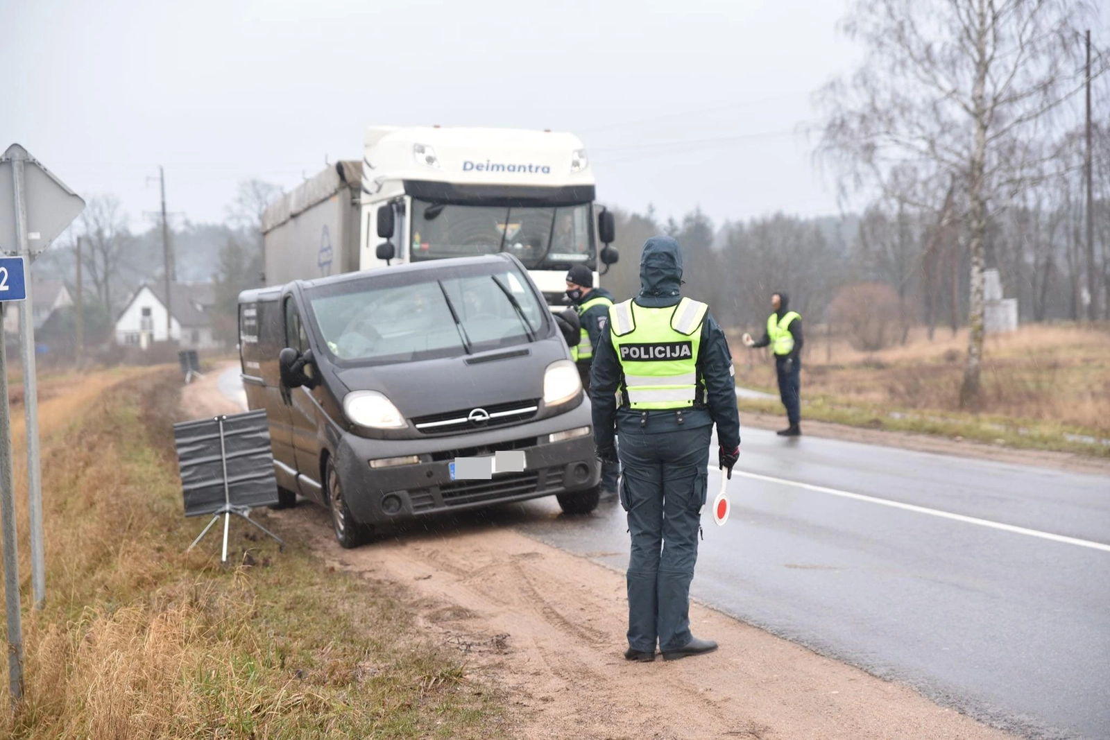 Karantinas pratęstas dar mėnesiui, per Velykas ribojamas judėjimas