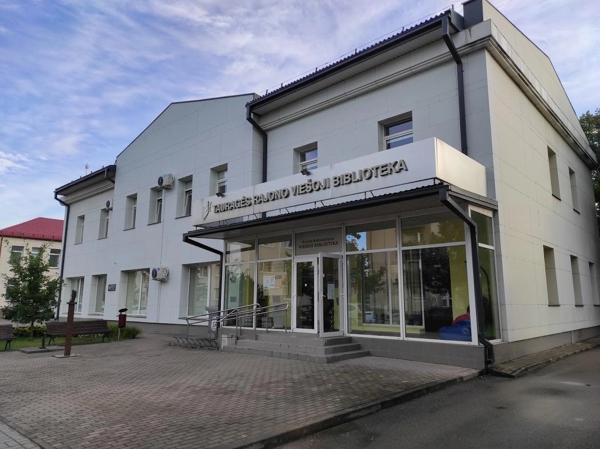 Knyga – madingiausias šių metų vasaros desertas!