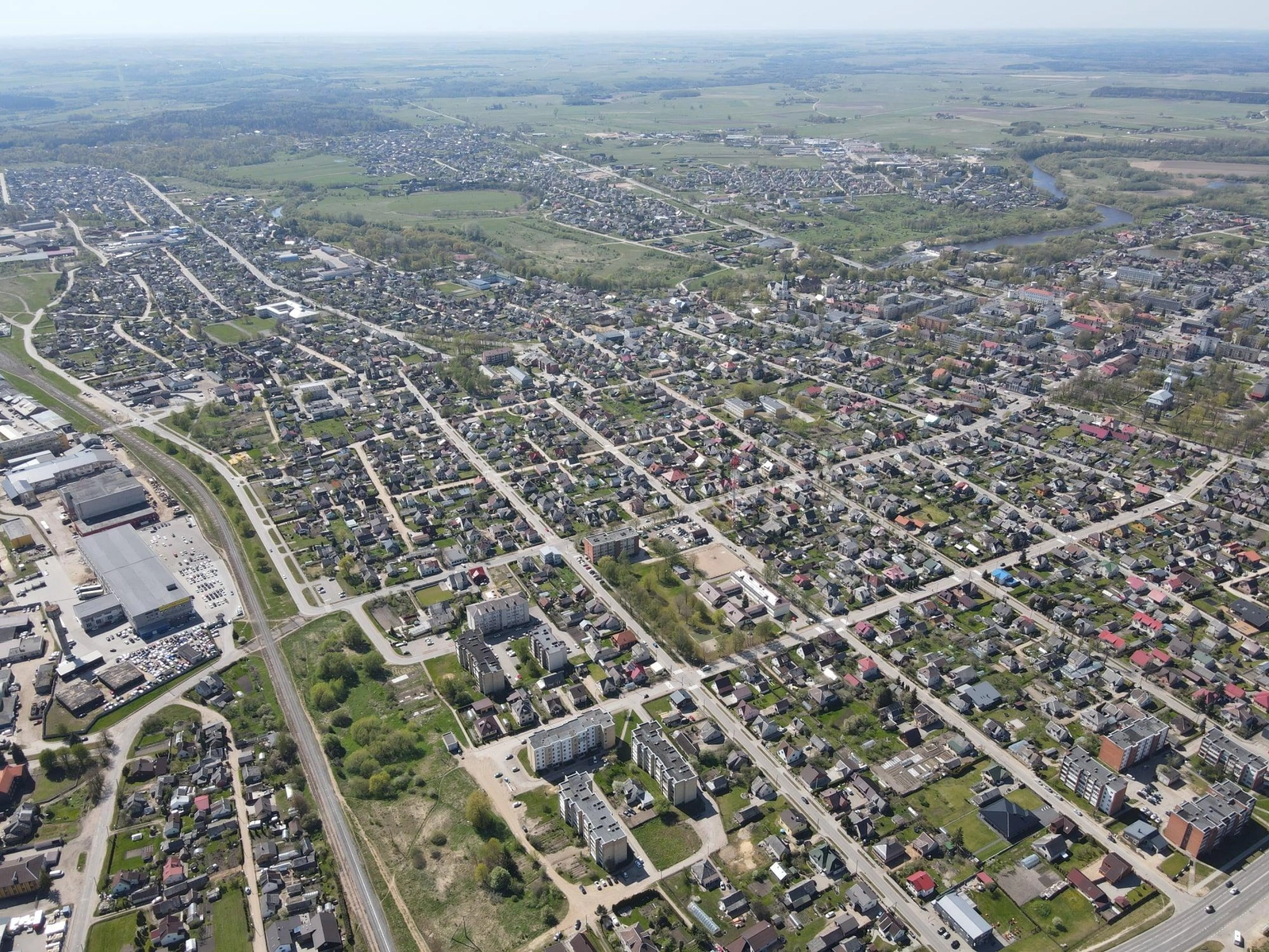 NT burbulas plečiasi: brangsta medžiagos, klientai įnoringi