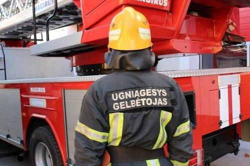 Penktadienį Ivangėnų kaime sudegė pastatas