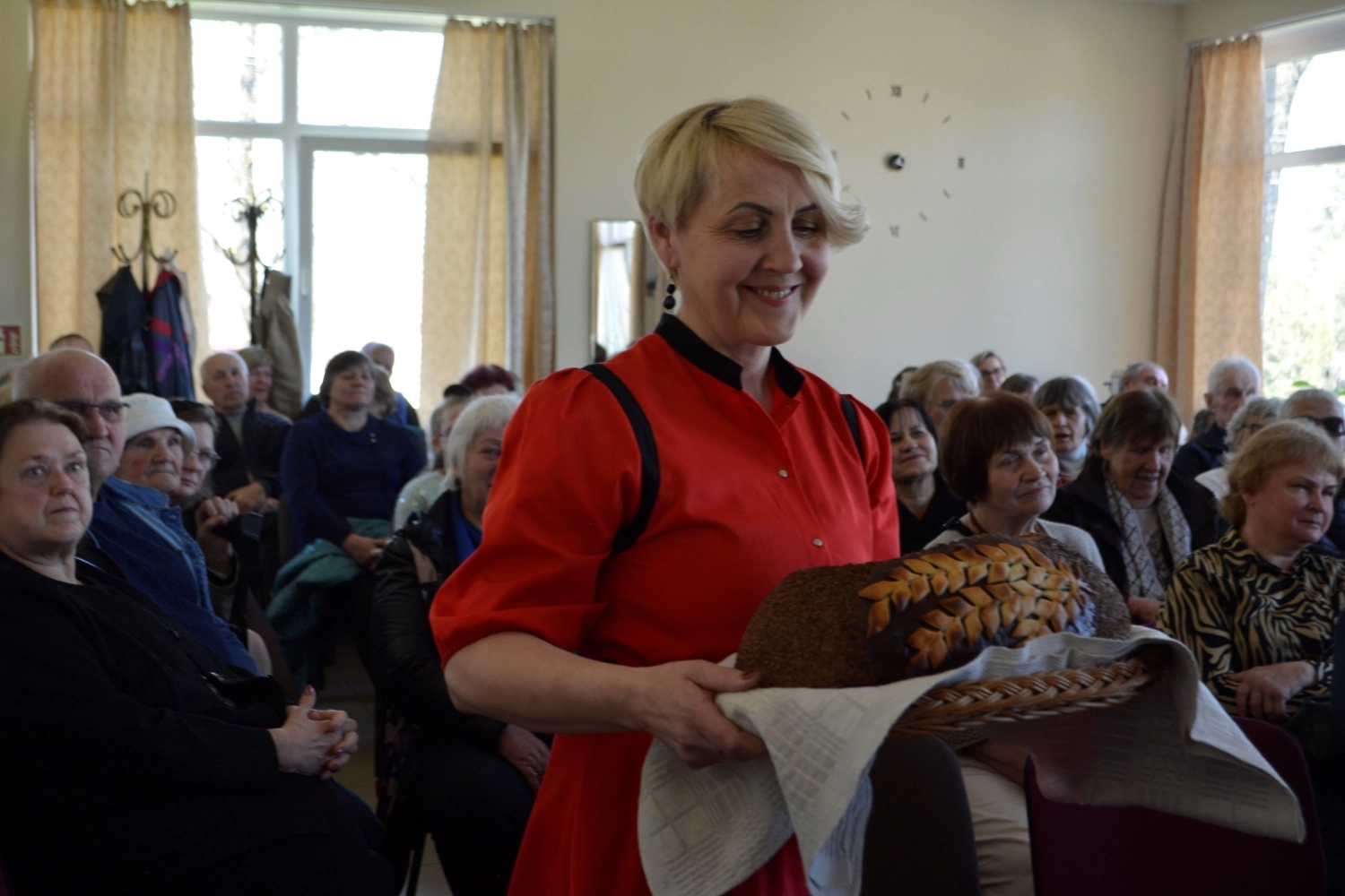 Per Jurgines ragauta naminės duonos, klausyta tradicinės muzikos, prisimintos tradicijos