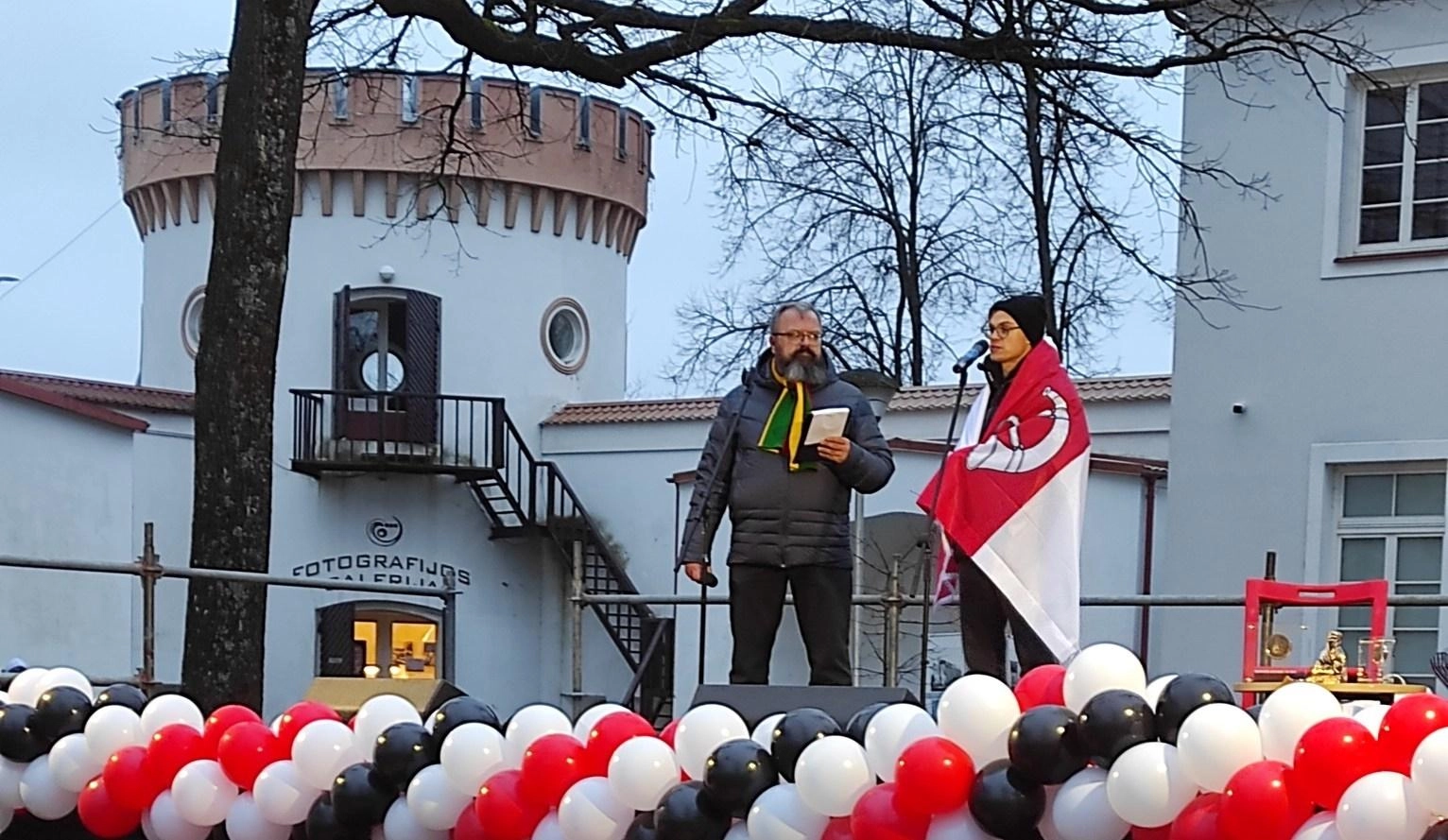 Pilies kiemelyje iškilmingai sutiktas Rokas Baciuška