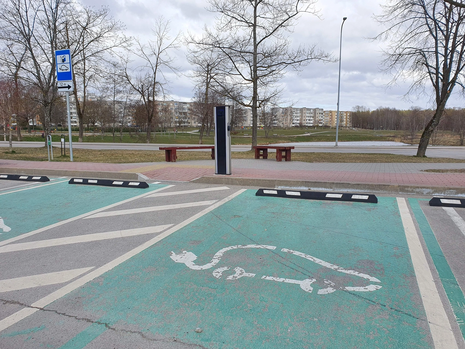 Planuose – 101 elektromobilių įkrovimo stotelė