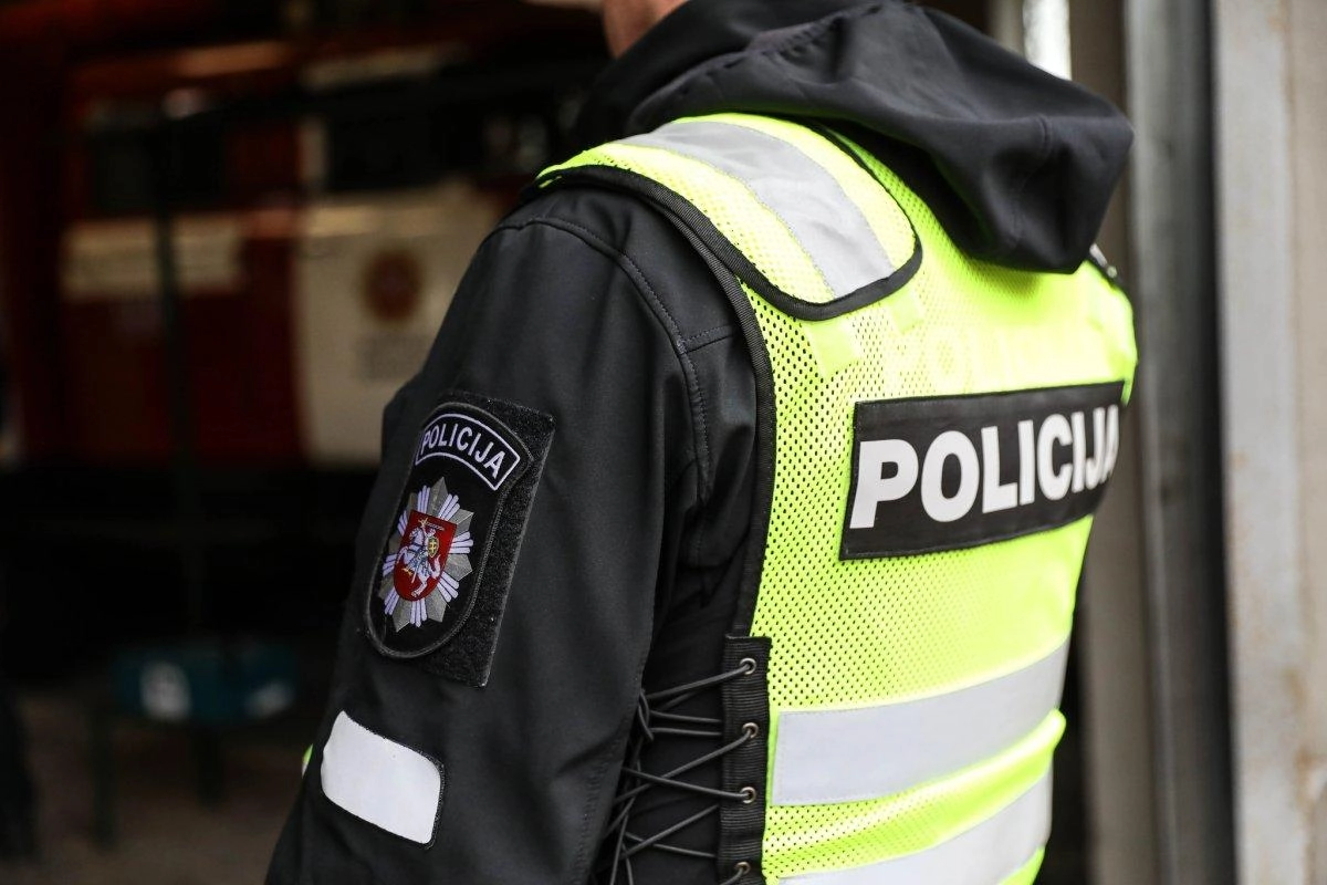 Policijos pareigūnams pasiūlytas kyšis