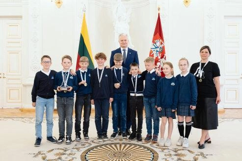 Prezidento taurės  nugalėtojai – Tauragės „Šaltinio“ progimnazijos komanda.