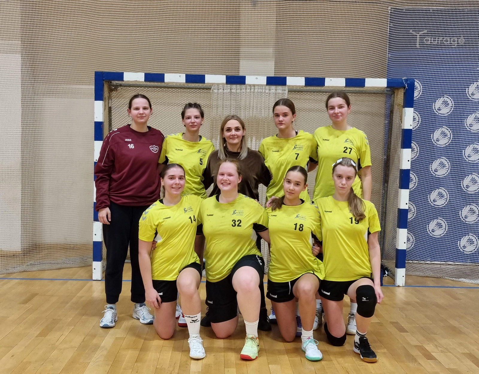 Rankininkės iškovojo trečią pergalę U-17 jaunių čempionato varžybose