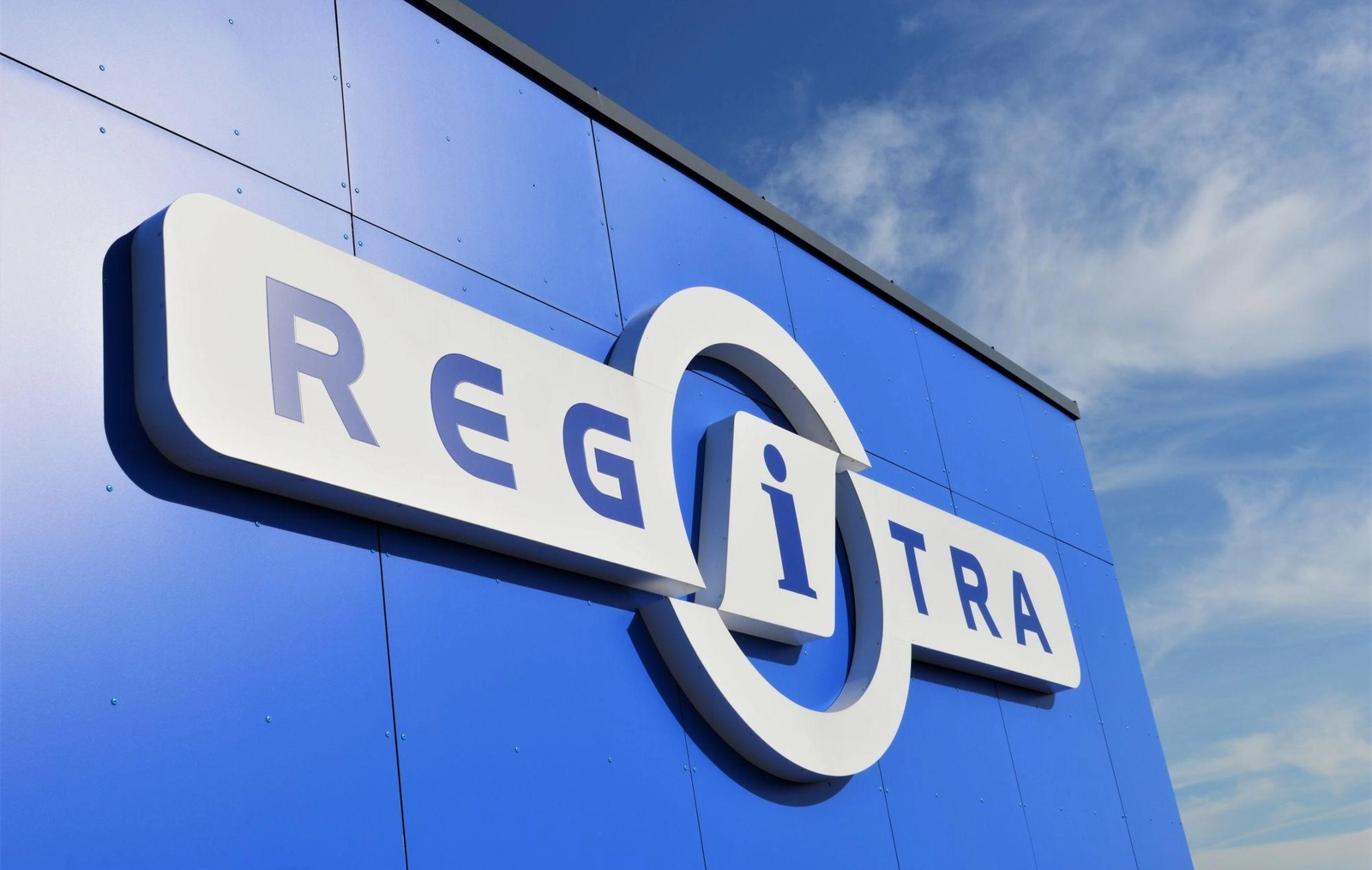 „Regitroje“ bandė neteisėtai įgyti teises