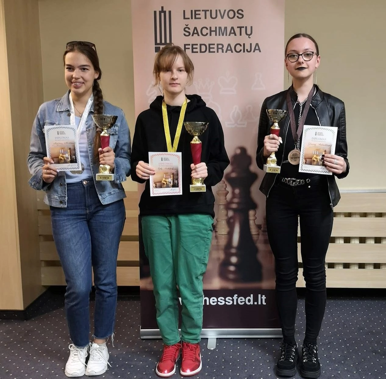 Šachmatų čempionate – seserų Grikšaičių pergalės
