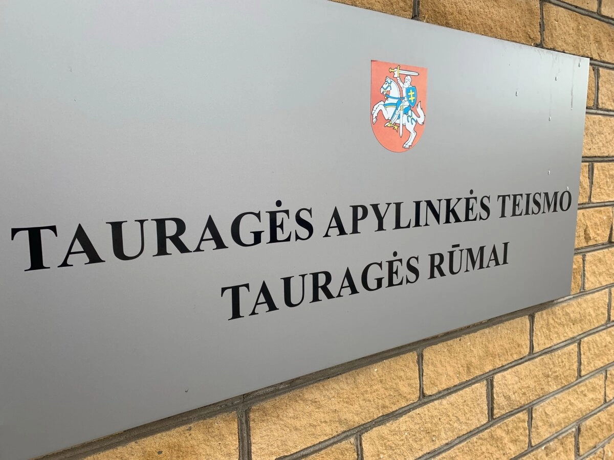 Savo vaiko globėją melagingai įskundęs tėvas sulaukė tūkstantinės baudos