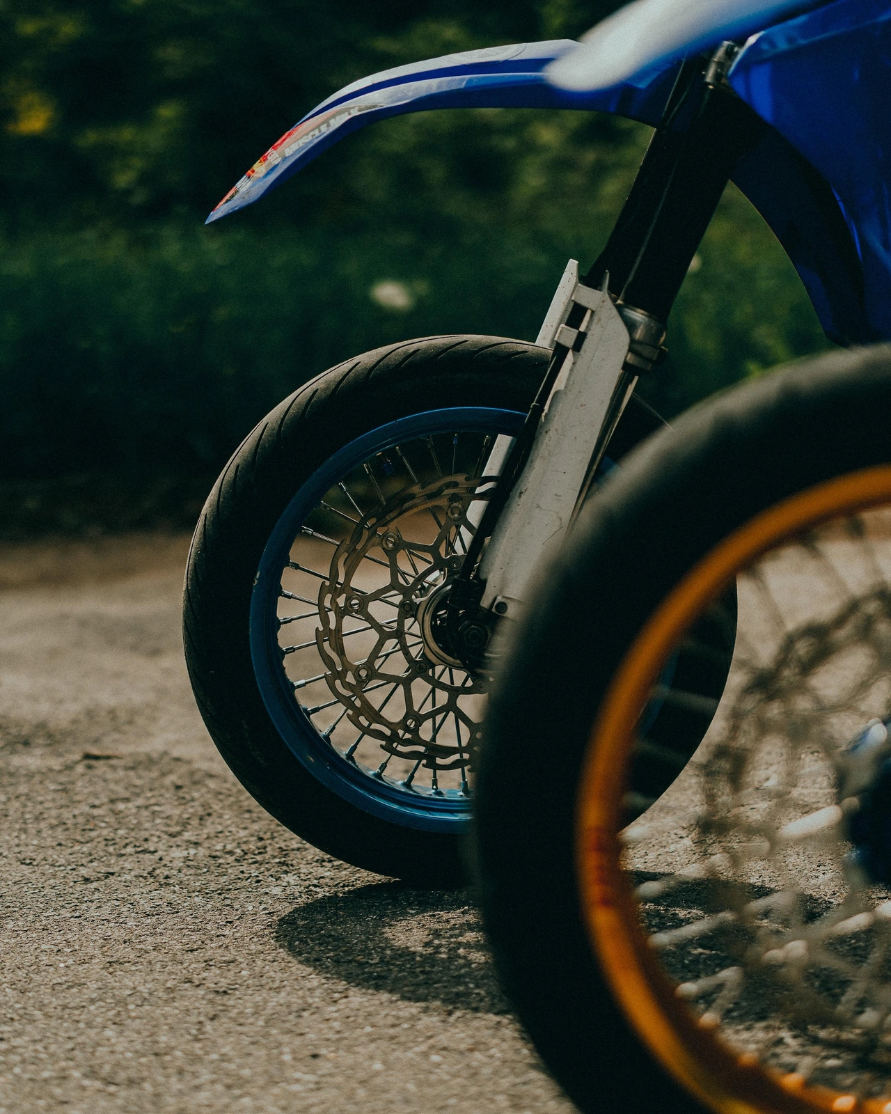 Siautėjantys mopedų vairuotojai tauragiškius varo į neviltį
