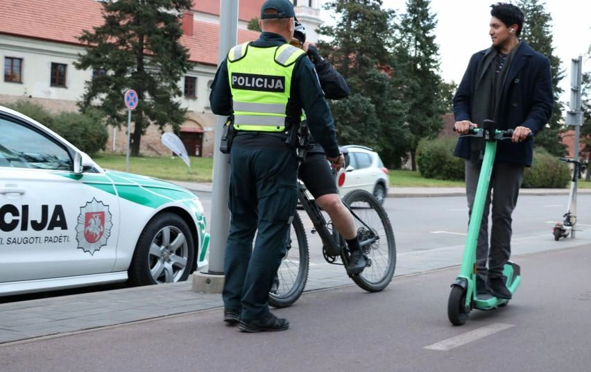 Startuojant pavasariui ragina pasiruošti dviračių ir elektrinių paspirtukų sezonui