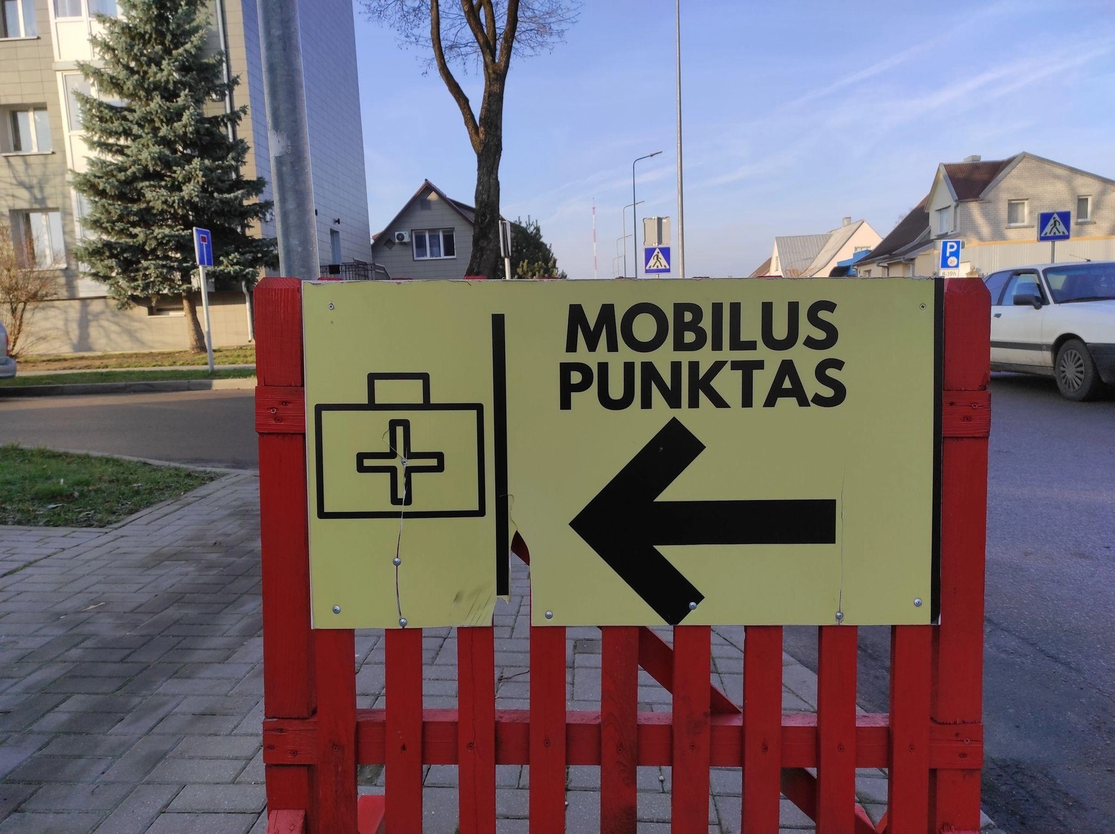 Susirgimų koronavirusu žymiai mažiau, tačiau saugotis vis dar rekomenduojama