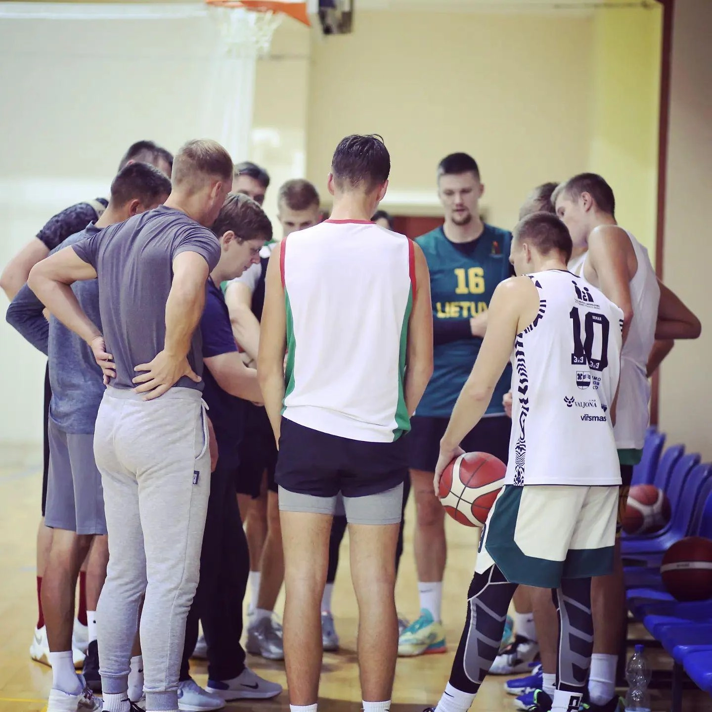 Sužaistos pirmosios kontrolinės rungtynės