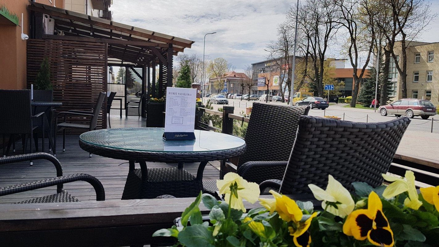 Švelninamas karantinas: dalis parduotuvių nedirbs savaitga