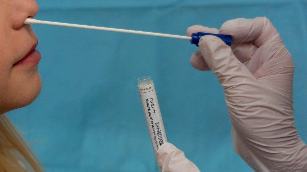 Tauragėje sergamumas auga: praėjusią parą – 30 susirgimų, vienas asmuo mirė   