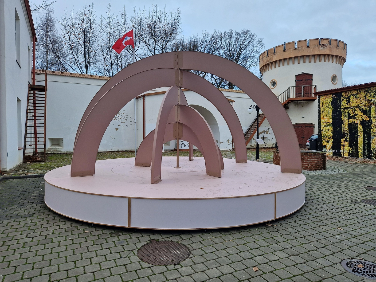 Tauragės pilies kiemelyje – naujoji multifunkcinė scena