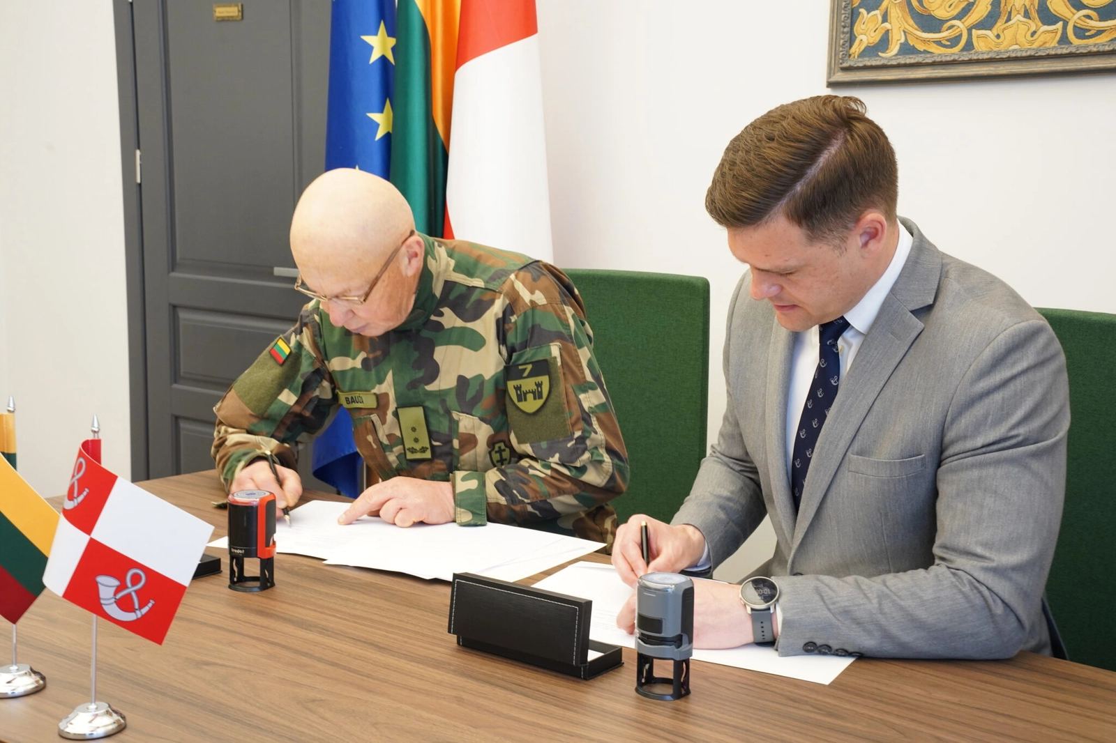 Tauragės rajono savivaldybė stiprina bendradarbiavimą su Šaulių sąjunga