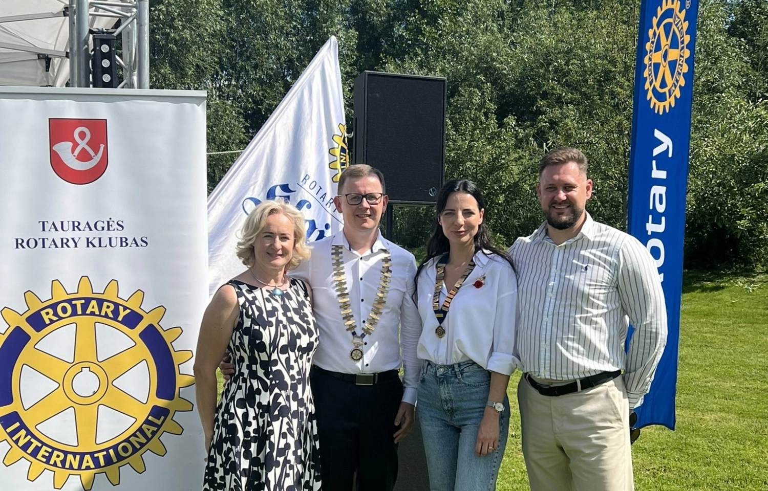 Tauragės Rotary prezidento regalijas perėmė Darius Stankus