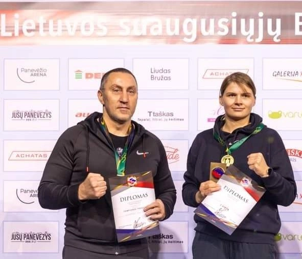 Tauragės vardą garsinančią boksininkę motyvuoja artimieji