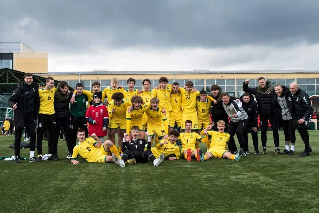 Tauragiškių treniruojama Lietuvos nacionalinė U16 futbolo