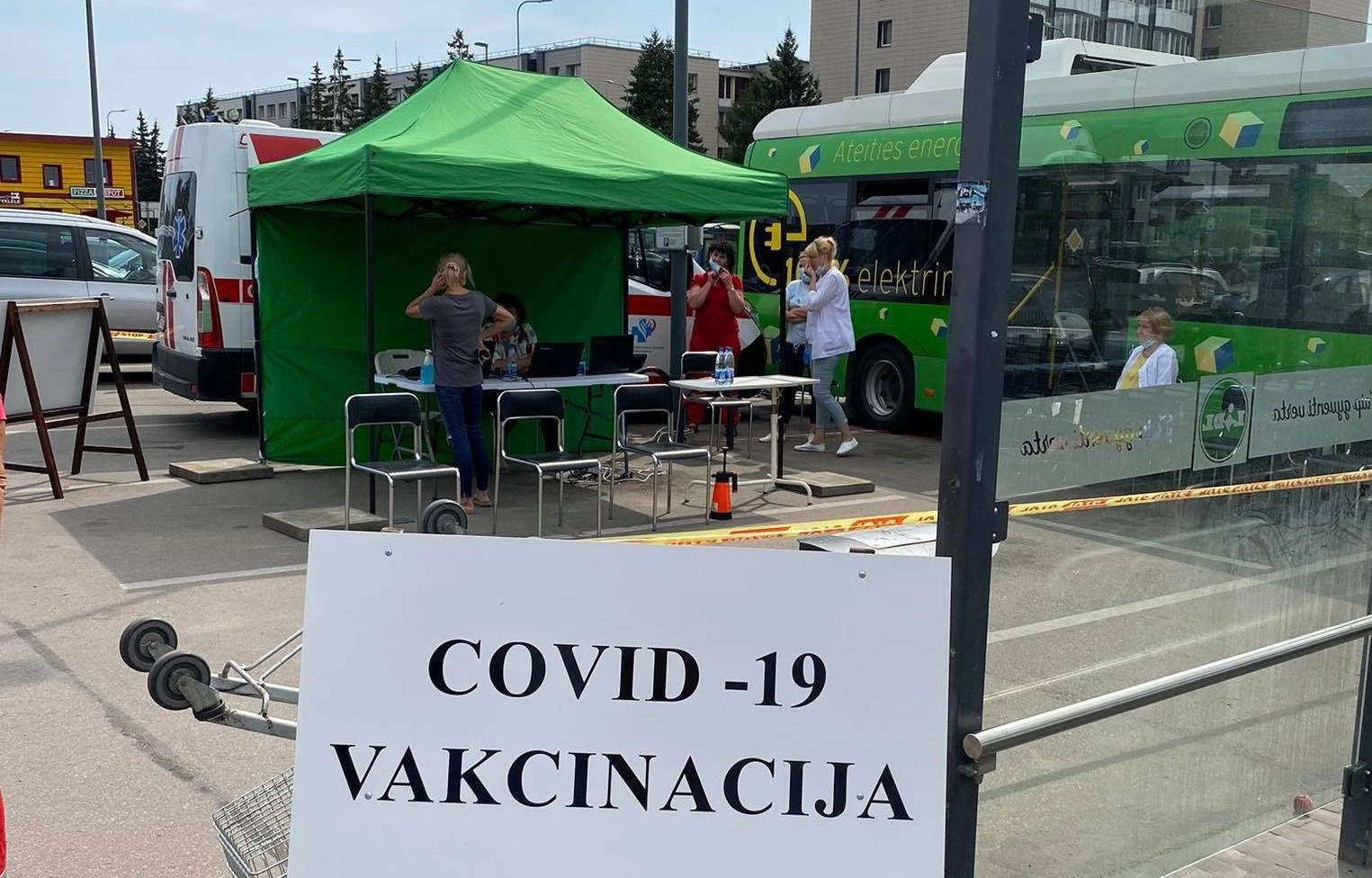 Trečiadienį skiepijimo palapinė įsikurs prie „Maxima“ parduotuvės