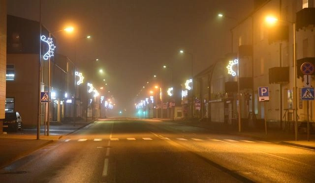 Už į automobilį mestą alaus skardinę naktį praleido areštinėje