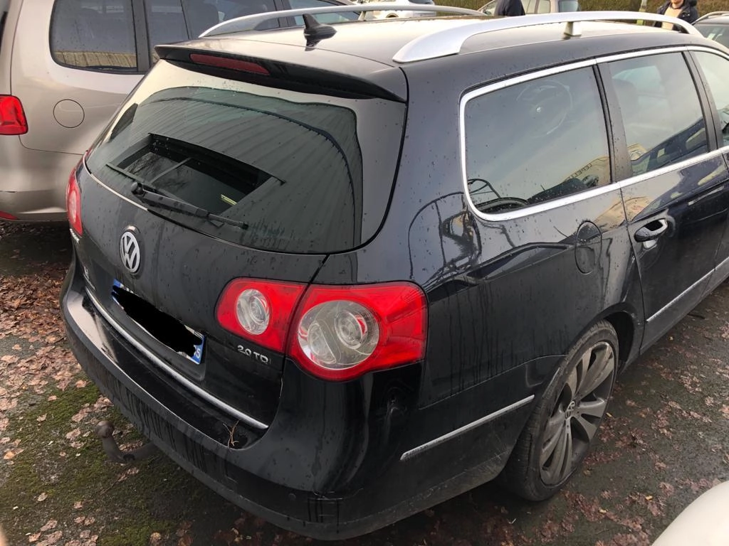 Už nelegalią prekybą automobiliais ir dokumentų klastojimą tauragiškiui skirta nemenka bauda