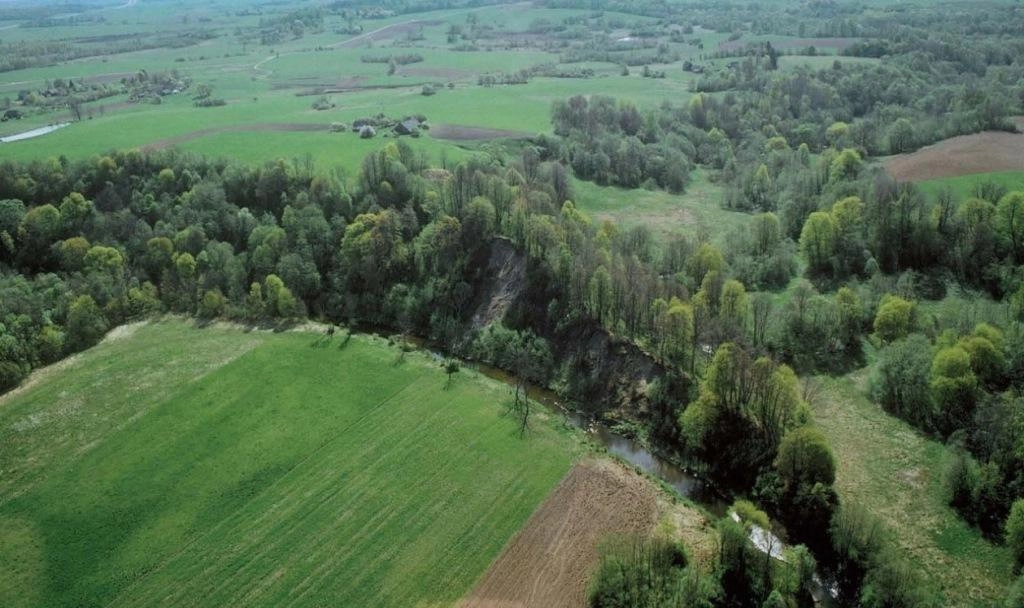 Vedrių piliakalnio suniokojimu kaltinimai – 33-ejų Šilalės rajono gyventojui