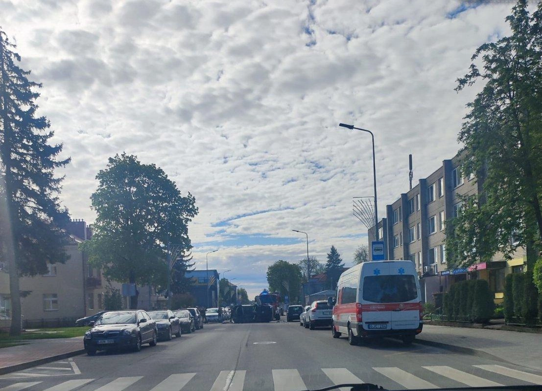 Vytauto gatvėje apsivertė automobilis