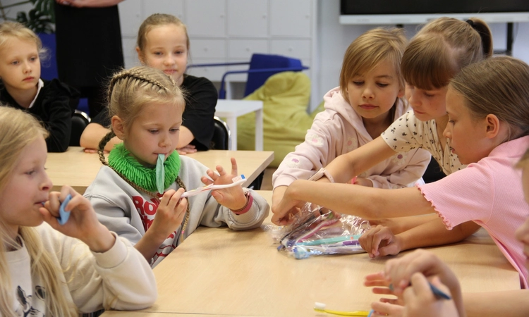 Įvyko jau penktoji bibliotekos organizuojama vaikų vasaros stovykla „Pozityvumo tiltas“