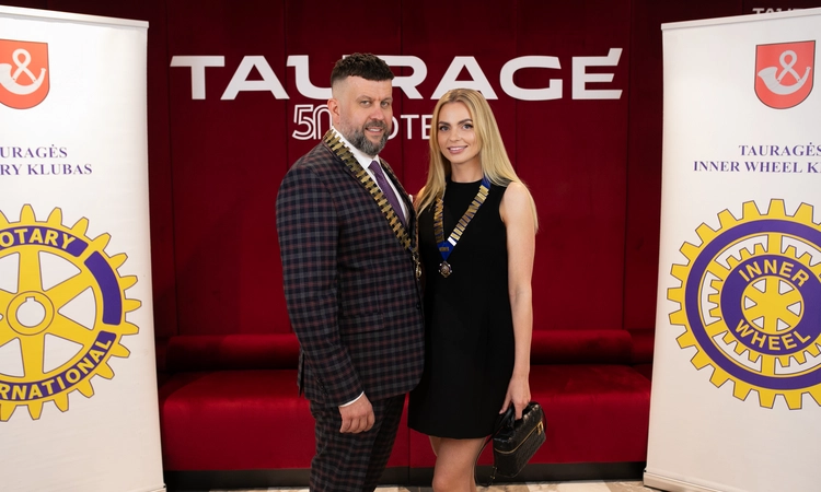 Tauragės Rotary ir Inner Wheel klubai perduoda vadovavimą – pagerbti ilgamečiai nariai