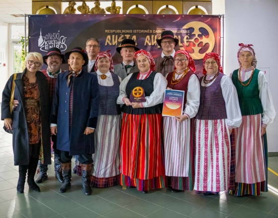 Folkloro ansamblis „Saulėkalnis“ – respublikinio dainų konkurso nugalėtojas