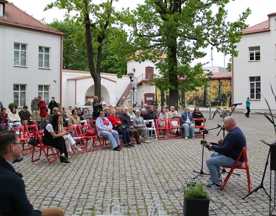 Kai pavasaris suskamba eilėmis – 25-asis „Poezijos pavasaris“ Tauragėje!