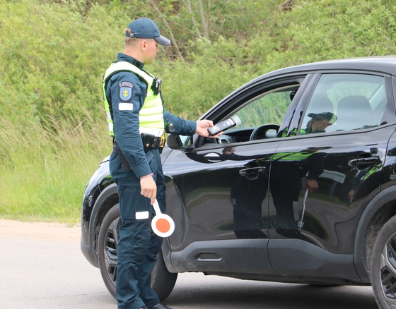 Neblaivūs vairuotojai – grėsmė kelyje